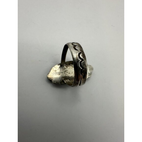 Old Pawn Zuni Inlayed Turquoise Oval Ring Size 5 Etched Band Unmarked - Picture 3 of 8
